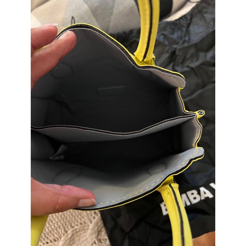 Bimba Y Lola Small Crossbody Bag in Yellow with a Black trim✨ - Picture 6 of 10